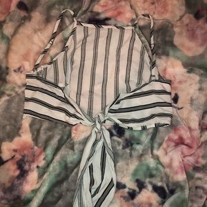 KENDALL & KYLIE crop top